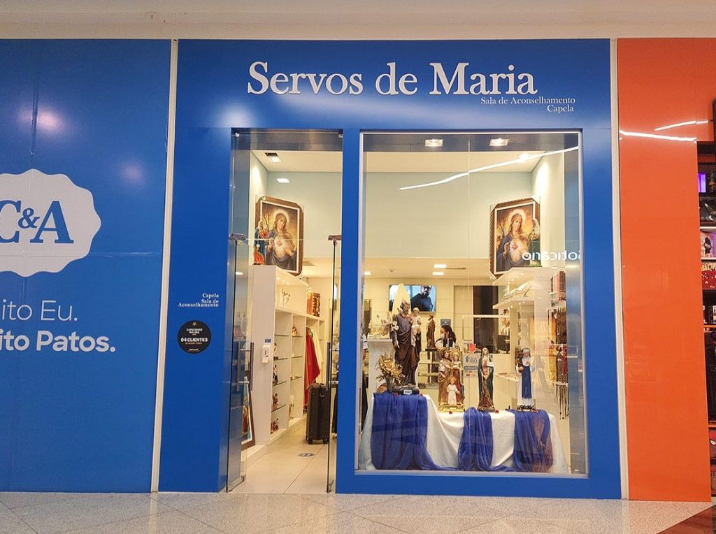 Servos de Maria Patos Shopping